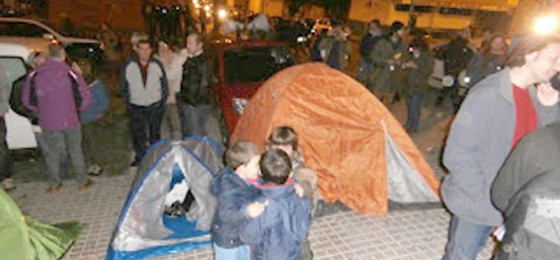 Extremadura: Acampada de la dignidad recibe la visita del obispo de Plasencia