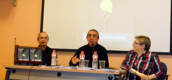 Montxo López, autor de «Trabajar por la vida»: «Los testimonios de las víctimas tienen una gran densidad emocional»