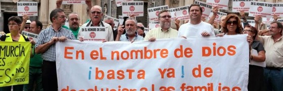 Murcia: En el nombre de Dios, basta ya de desahuciar