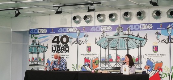 Badajoz | Presentación de la novela “Tiempos convulsos” en la Feria del libro