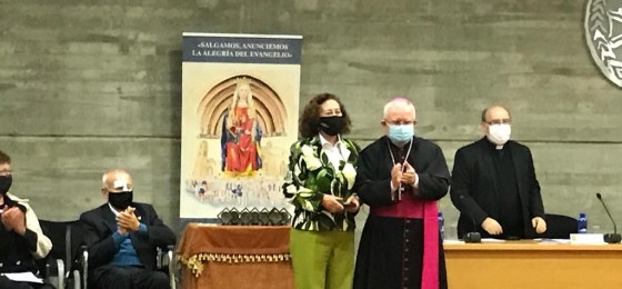 Orihuela-Alicante | Insignia Pro Ecclesia Diocesana a Loles Gambín Molina, militante de la HOAC